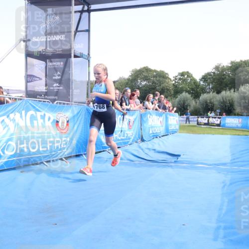 25.08.2024 - Elbe Triathlon Hamburg H.Heesch http://msf.ph/oto/6882453 25.08.2024 12:47:40 Ziel 1768 meine-sportfotos.de
