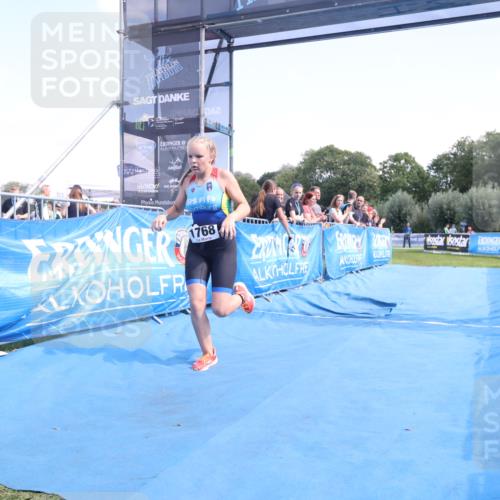 25.08.2024 - Elbe Triathlon Hamburg H.Heesch http://msf.ph/oto/6882457 25.08.2024 12:47:40 Ziel 1768 meine-sportfotos.de
