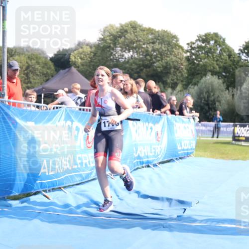25.08.2024 - Elbe Triathlon Hamburg H.Heesch http://msf.ph/oto/6882529 25.08.2024 12:48:59 Ziel 1773 meine-sportfotos.de