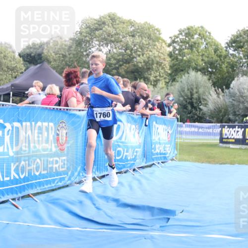 25.08.2024 - Elbe Triathlon Hamburg H.Heesch http://msf.ph/oto/6882546 25.08.2024 12:49:10 Ziel 1760 meine-sportfotos.de