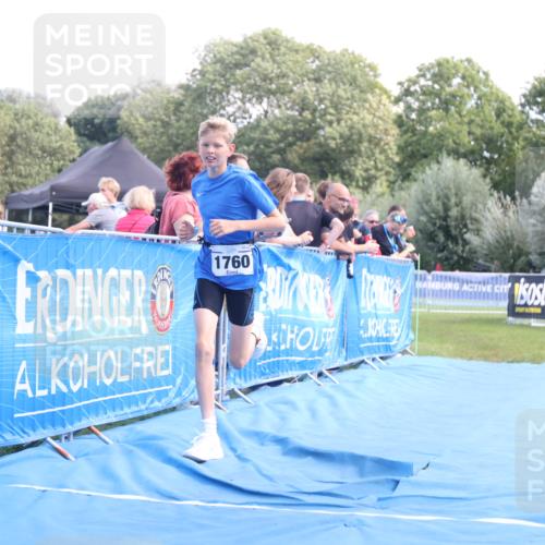 25.08.2024 - Elbe Triathlon Hamburg H.Heesch http://msf.ph/oto/6882548 25.08.2024 12:49:10 Ziel 1760 meine-sportfotos.de