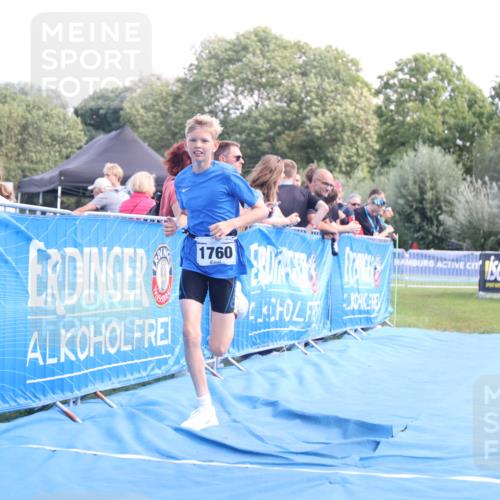 25.08.2024 - Elbe Triathlon Hamburg H.Heesch http://msf.ph/oto/6882549 25.08.2024 12:49:10 Ziel 1760 meine-sportfotos.de