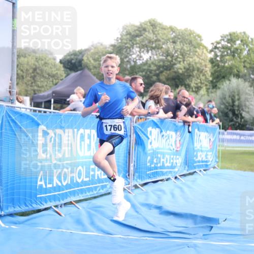 25.08.2024 - Elbe Triathlon Hamburg H.Heesch http://msf.ph/oto/6882552 25.08.2024 12:49:11 Ziel 1760 meine-sportfotos.de