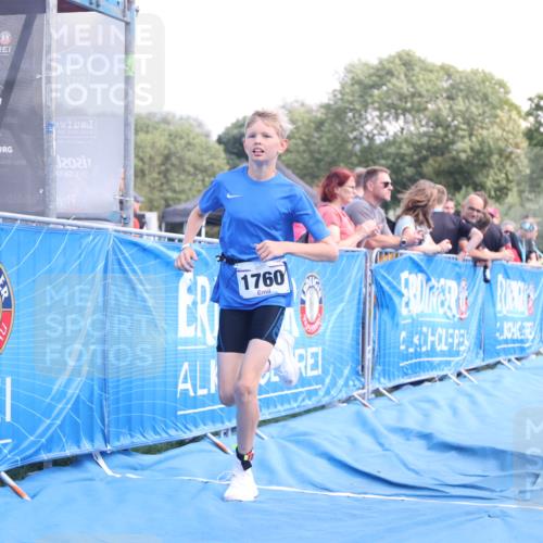 25.08.2024 - Elbe Triathlon Hamburg H.Heesch http://msf.ph/oto/6882553 25.08.2024 12:49:11 Ziel 1760 meine-sportfotos.de