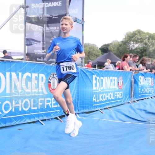 25.08.2024 - Elbe Triathlon Hamburg H.Heesch http://msf.ph/oto/6882564 25.08.2024 12:49:11 Ziel 1760 meine-sportfotos.de