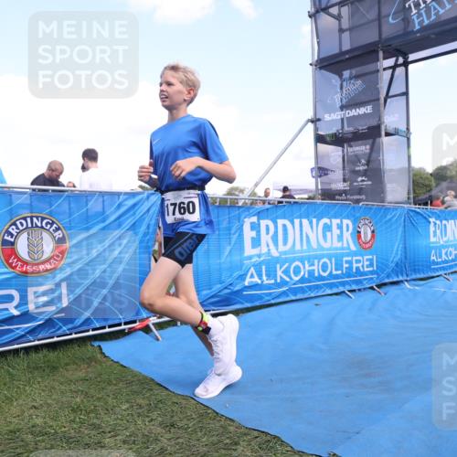 25.08.2024 - Elbe Triathlon Hamburg H.Heesch http://msf.ph/oto/6882579 25.08.2024 12:49:12 Ziel 1760 meine-sportfotos.de