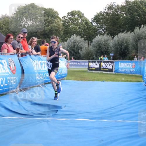 25.08.2024 - Elbe Triathlon Hamburg H.Heesch http://msf.ph/oto/6882587 25.08.2024 12:50:09 Ziel 1752 meine-sportfotos.de