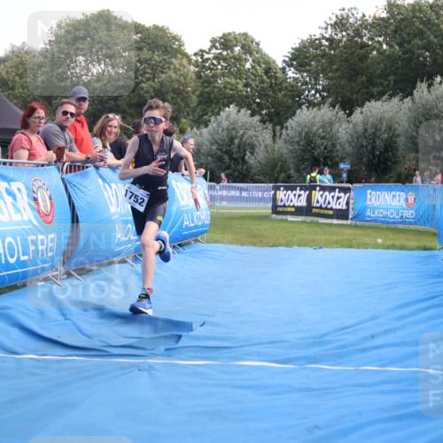 25.08.2024 - Elbe Triathlon Hamburg H.Heesch http://msf.ph/oto/6882589 25.08.2024 12:50:09 Ziel 1752 meine-sportfotos.de
