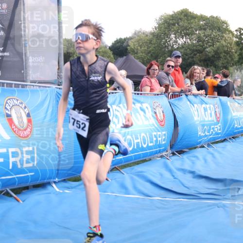 25.08.2024 - Elbe Triathlon Hamburg H.Heesch http://msf.ph/oto/6882596 25.08.2024 12:50:09 Ziel 1752 meine-sportfotos.de