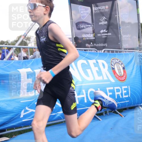 25.08.2024 - Elbe Triathlon Hamburg H.Heesch http://msf.ph/oto/6882602 25.08.2024 12:50:10 Ziel 1752 meine-sportfotos.de