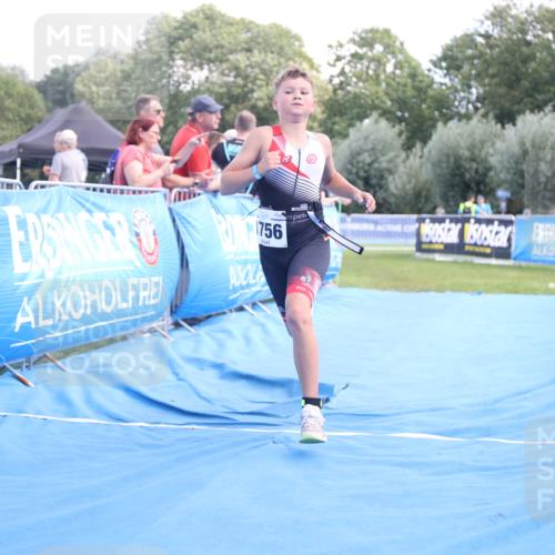 25.08.2024 - Elbe Triathlon Hamburg H.Heesch http://msf.ph/oto/6882615 25.08.2024 12:50:55 Ziel 1756 meine-sportfotos.de