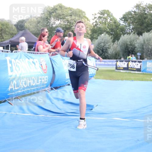 25.08.2024 - Elbe Triathlon Hamburg H.Heesch http://msf.ph/oto/6882616 25.08.2024 12:50:55 Ziel 1756 meine-sportfotos.de