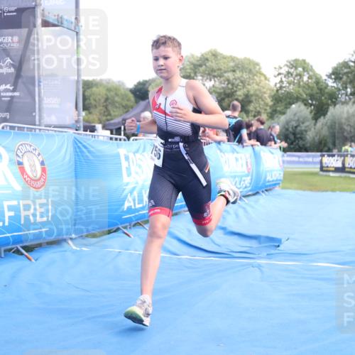 25.08.2024 - Elbe Triathlon Hamburg H.Heesch http://msf.ph/oto/6882622 25.08.2024 12:50:56 Ziel 1756 meine-sportfotos.de