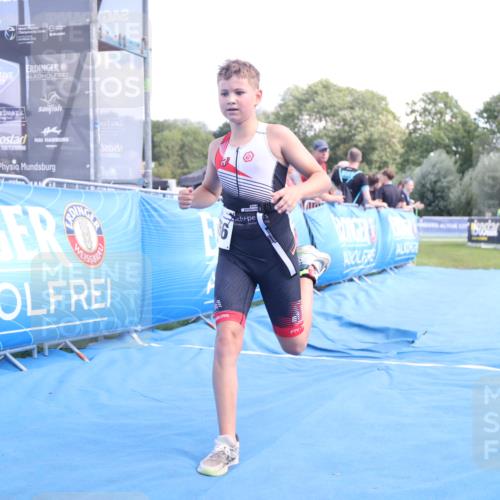 25.08.2024 - Elbe Triathlon Hamburg H.Heesch http://msf.ph/oto/6882623 25.08.2024 12:50:56 Ziel 1756 meine-sportfotos.de