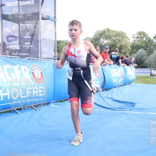25.08.2024 - Elbe Triathlon Hamburg H.Heesch http://msf.ph/oto/6882624 25.08.2024 12:50:56 Ziel 1756 meine-sportfotos.de
