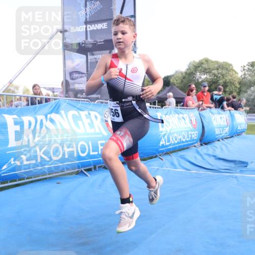 25.08.2024 - Elbe Triathlon Hamburg H.Heesch http://msf.ph/oto/6882627 25.08.2024 12:50:56 Ziel 1756 meine-sportfotos.de
