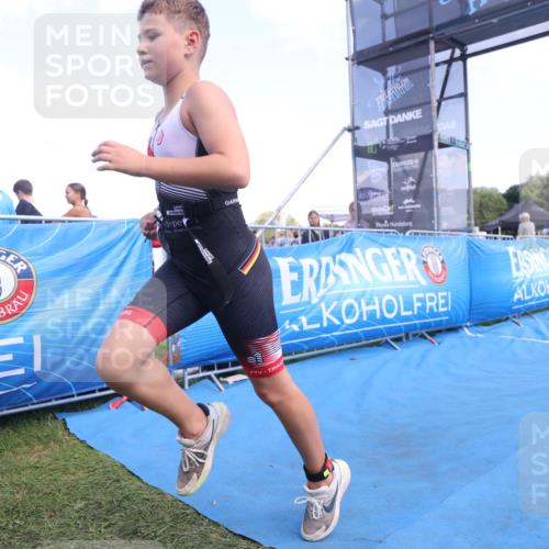 25.08.2024 - Elbe Triathlon Hamburg H.Heesch http://msf.ph/oto/6882633 25.08.2024 12:50:56 Ziel 1756 meine-sportfotos.de