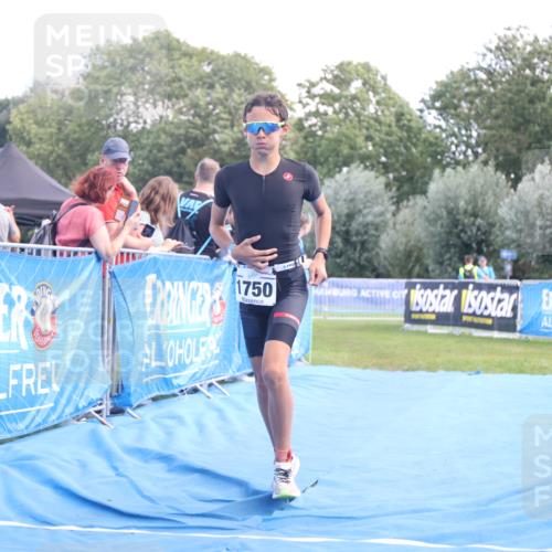 25.08.2024 - Elbe Triathlon Hamburg H.Heesch http://msf.ph/oto/6882635 25.08.2024 12:51:18 Ziel 1750 meine-sportfotos.de