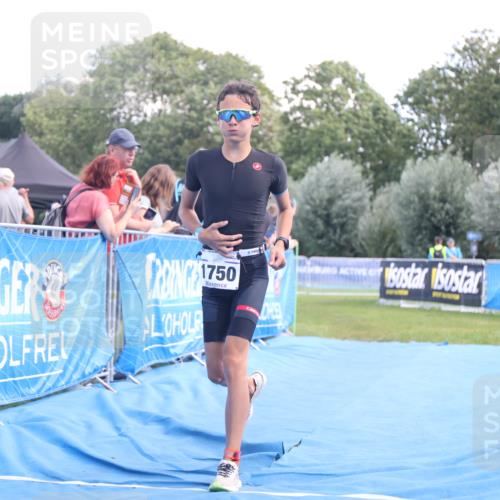 25.08.2024 - Elbe Triathlon Hamburg H.Heesch http://msf.ph/oto/6882638 25.08.2024 12:51:18 Ziel 1750 meine-sportfotos.de