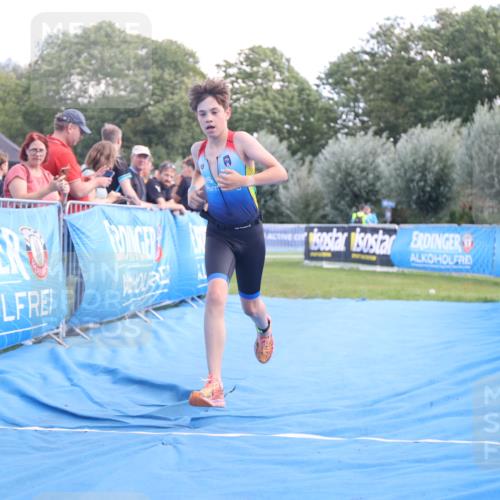25.08.2024 - Elbe Triathlon Hamburg H.Heesch http://msf.ph/oto/6882662 25.08.2024 12:51:31 Ziel 1763 meine-sportfotos.de