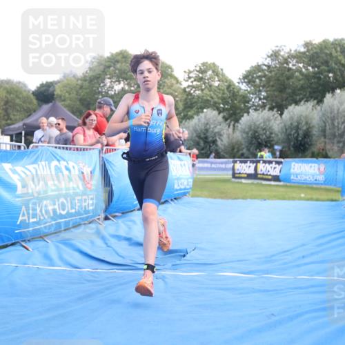 25.08.2024 - Elbe Triathlon Hamburg H.Heesch http://msf.ph/oto/6882669 25.08.2024 12:51:31 Ziel 1763 meine-sportfotos.de