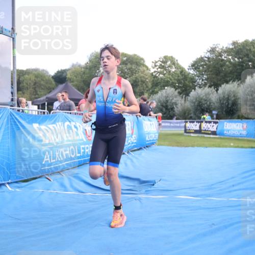 25.08.2024 - Elbe Triathlon Hamburg H.Heesch http://msf.ph/oto/6882672 25.08.2024 12:51:31 Ziel 1763 meine-sportfotos.de