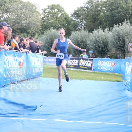 25.08.2024 - Elbe Triathlon Hamburg H.Heesch http://msf.ph/oto/6882682 25.08.2024 12:52:04 Ziel 1777 meine-sportfotos.de