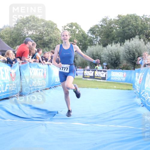 25.08.2024 - Elbe Triathlon Hamburg H.Heesch http://msf.ph/oto/6882690 25.08.2024 12:52:04 Ziel 1777 meine-sportfotos.de