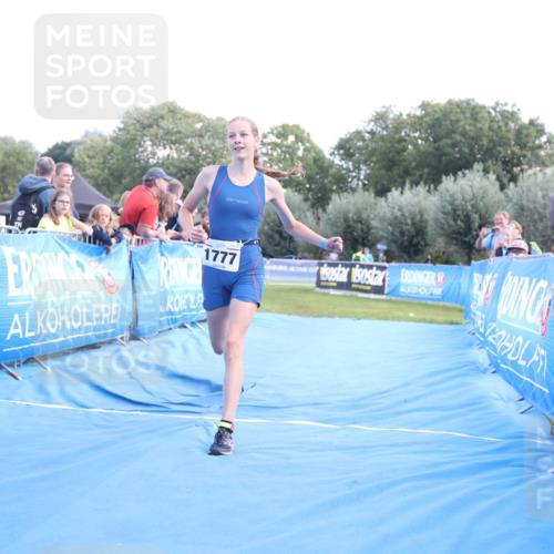 25.08.2024 - Elbe Triathlon Hamburg H.Heesch http://msf.ph/oto/6882695 25.08.2024 12:52:05 Ziel 1777 meine-sportfotos.de
