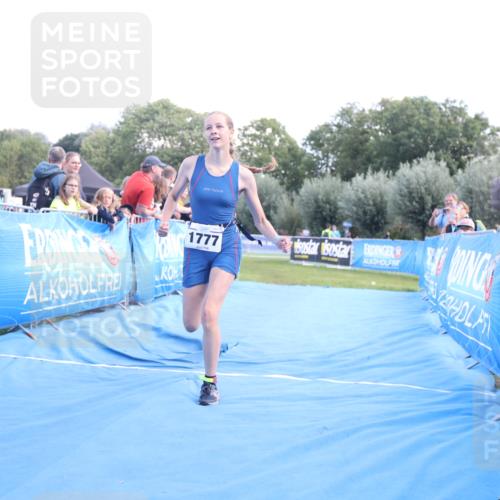 25.08.2024 - Elbe Triathlon Hamburg H.Heesch http://msf.ph/oto/6882696 25.08.2024 12:52:05 Ziel 1777 meine-sportfotos.de