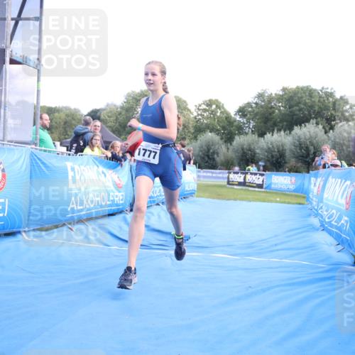 25.08.2024 - Elbe Triathlon Hamburg H.Heesch http://msf.ph/oto/6882700 25.08.2024 12:52:05 Ziel 1777 meine-sportfotos.de