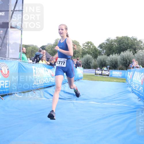 25.08.2024 - Elbe Triathlon Hamburg H.Heesch http://msf.ph/oto/6882701 25.08.2024 12:52:05 Ziel 1777 meine-sportfotos.de