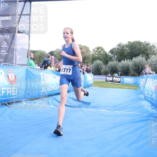 25.08.2024 - Elbe Triathlon Hamburg H.Heesch http://msf.ph/oto/6882702 25.08.2024 12:52:05 Ziel 1777 meine-sportfotos.de