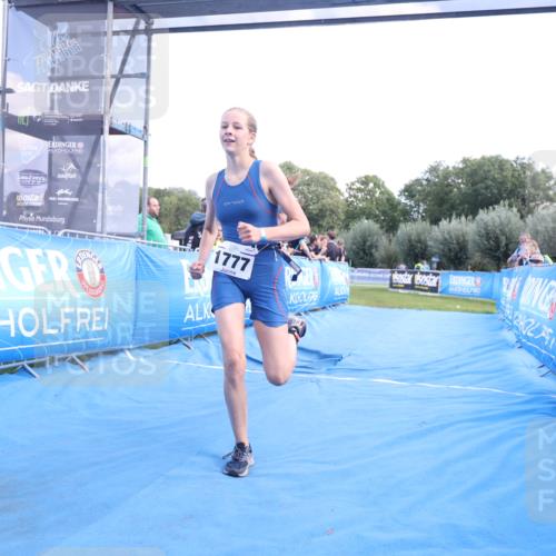25.08.2024 - Elbe Triathlon Hamburg H.Heesch http://msf.ph/oto/6882704 25.08.2024 12:52:05 Ziel 1777 meine-sportfotos.de