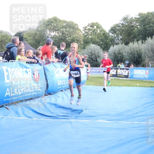 25.08.2024 - Elbe Triathlon Hamburg H.Heesch http://msf.ph/oto/6882724 25.08.2024 12:52:15 Ziel 1765, 1794 meine-sportfotos.de