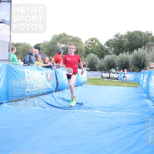 25.08.2024 - Elbe Triathlon Hamburg H.Heesch http://msf.ph/oto/6882743 25.08.2024 12:52:17 Ziel 1765, 1794 meine-sportfotos.de