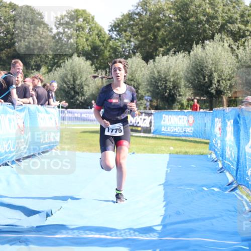 25.08.2024 - Elbe Triathlon Hamburg H.Heesch http://msf.ph/oto/6882778 25.08.2024 12:52:52 Ziel 1776 meine-sportfotos.de
