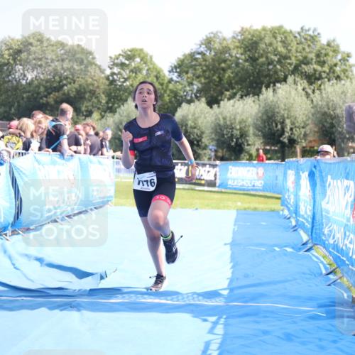 25.08.2024 - Elbe Triathlon Hamburg H.Heesch http://msf.ph/oto/6882786 25.08.2024 12:52:52 Ziel 1776 meine-sportfotos.de
