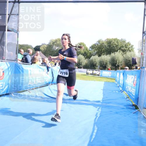 25.08.2024 - Elbe Triathlon Hamburg H.Heesch http://msf.ph/oto/6882796 25.08.2024 12:52:52 Ziel 1776 meine-sportfotos.de
