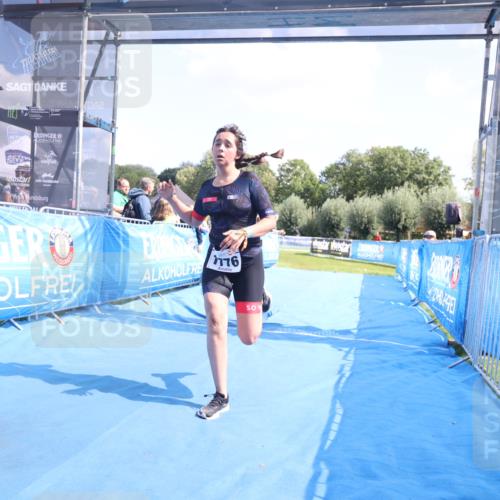 25.08.2024 - Elbe Triathlon Hamburg H.Heesch http://msf.ph/oto/6882798 25.08.2024 12:52:53 Ziel 1776 meine-sportfotos.de