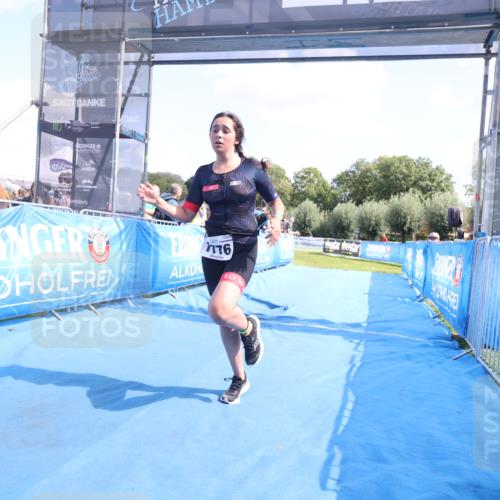 25.08.2024 - Elbe Triathlon Hamburg H.Heesch http://msf.ph/oto/6882800 25.08.2024 12:52:53 Ziel 1776 meine-sportfotos.de