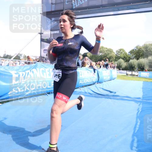 25.08.2024 - Elbe Triathlon Hamburg H.Heesch http://msf.ph/oto/6882805 25.08.2024 12:52:53 Ziel 1776 meine-sportfotos.de