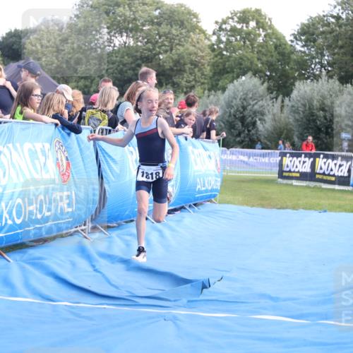 25.08.2024 - Elbe Triathlon Hamburg H.Heesch http://msf.ph/oto/6882809 25.08.2024 12:53:35 Ziel 1818 meine-sportfotos.de