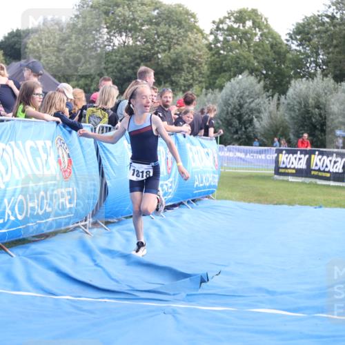 25.08.2024 - Elbe Triathlon Hamburg H.Heesch http://msf.ph/oto/6882810 25.08.2024 12:53:35 Ziel 1818 meine-sportfotos.de