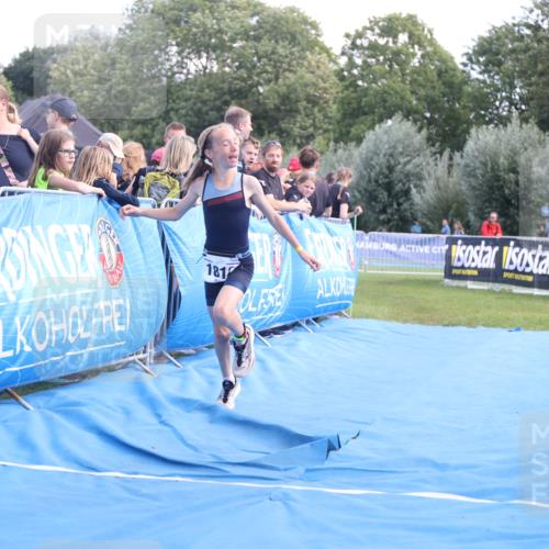 25.08.2024 - Elbe Triathlon Hamburg H.Heesch http://msf.ph/oto/6882811 25.08.2024 12:53:35 Ziel 1818 meine-sportfotos.de