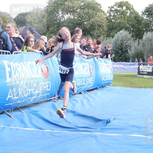 25.08.2024 - Elbe Triathlon Hamburg H.Heesch http://msf.ph/oto/6882814 25.08.2024 12:53:35 Ziel 1818 meine-sportfotos.de