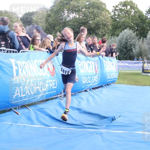 25.08.2024 - Elbe Triathlon Hamburg H.Heesch http://msf.ph/oto/6882815 25.08.2024 12:53:35 Ziel 1818 meine-sportfotos.de
