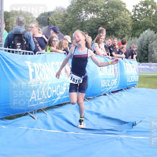 25.08.2024 - Elbe Triathlon Hamburg H.Heesch http://msf.ph/oto/6882817 25.08.2024 12:53:35 Ziel 1818 meine-sportfotos.de