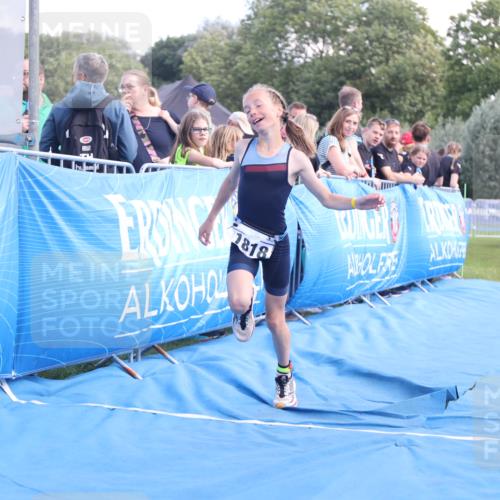25.08.2024 - Elbe Triathlon Hamburg H.Heesch http://msf.ph/oto/6882818 25.08.2024 12:53:35 Ziel 1818 meine-sportfotos.de