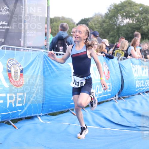 25.08.2024 - Elbe Triathlon Hamburg H.Heesch http://msf.ph/oto/6882824 25.08.2024 12:53:36 Ziel 1818 meine-sportfotos.de